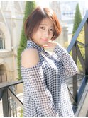 斜めバング　くしゅっとショート美髪