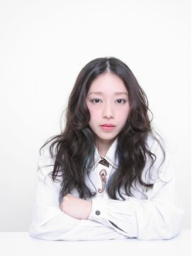 トレパルッキエーレ(tre parrucchiere) [-tre-]ヌーディウエーブ