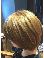 ヴァロ(Valo)&nbsp;お手入れ簡単！！丸みレイヤーショートボブ