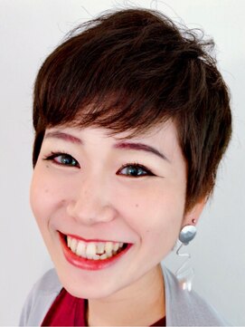 フルブライト(Full Bright) 心斎橋FullBrightバッサリからの黒髪デザインカラー丸みショート