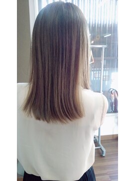 カットビ(CutBi) 透明感アップ★さらさらロングヘア♪