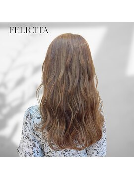 フェリシータ ミューズ(FELICITA musse) 【FELICIT】やわらかエアリーウェーブ×透け感カラー