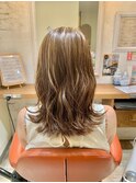 【艶感★】韓国 髪型 大人可愛いウェーブグレージュカラー