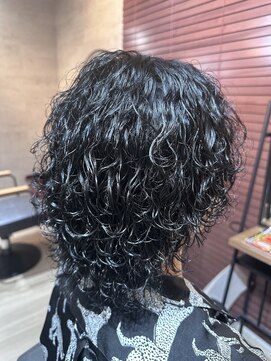 トゥエンティ(twenty) stylist 根本 ミディアム波巻き