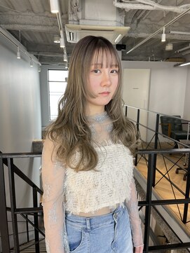 ヌープヘアーアイス(NUUP.hair ici) 大人美人艶カラーベージュ小顔カット透明感レイヤーロング