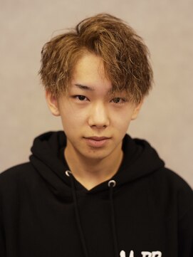 メンズフェード×パーマ×ブラウンカラー 