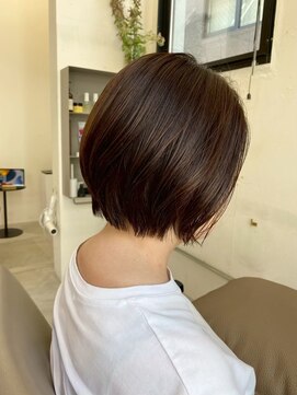 エー(a.) ショートボブ