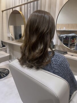 エイト アンバー 天神今泉店(EIGHT amber) 髪質改善コテ巻き風デジタルパーマ 韓国風ミディアム 艶髪