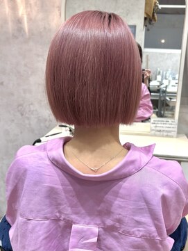 ディーヴァヘアーエズ(DIVA hair Eze) ミニボブ×ピンクカラー/切りっぱなしボブ/20代
