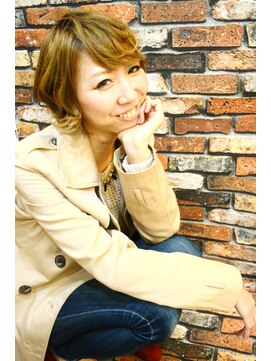 ゴールドウッドペッカー(Gold woodpecker) 大人可愛い×無造作パーマ