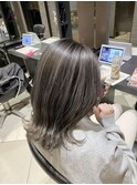 ハイライトシルバーグレージュカラー