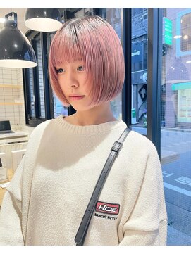 パーク(PAAQ) 【haru】首を長く見せるミニボブ×ハイトーンピンク