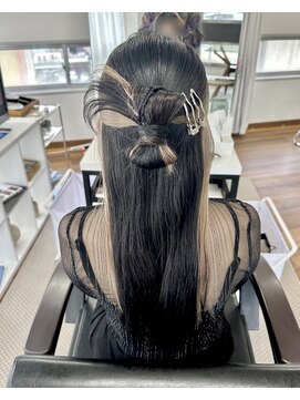 オウン(AUN) ハーフアップ