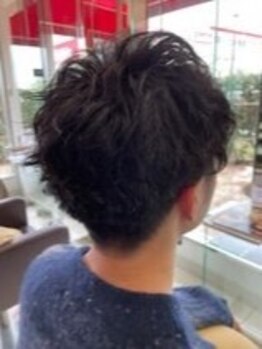 アーベンフィール 金沢松村店の写真/毛先に動き、根元にボリューム…形状記憶させるならパーマがオススメ★毎日のスタイリングの時短間違いなし