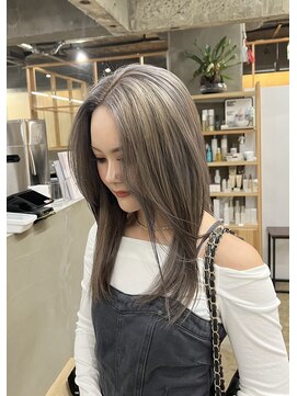 フリーラ 京都河原町三条店(freera) 【kiho】寒色ハイトーンカラー ”silver color”