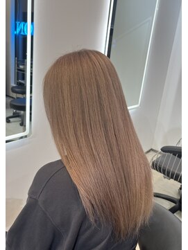 クオン 伊勢崎(QUON.) ハイトーン/ミルクティーカラー