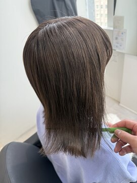 エミュスト(Emuest) ブリーチ無しグレージュ