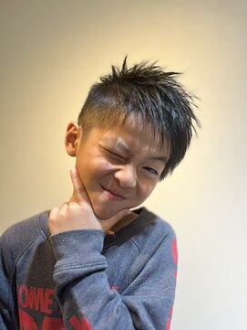 アールズスタイル(R'z STYLE 3) アシンメトリーショート