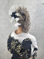 ラカシェット(la-cachette) 成人式ヘアアレンジ サイドの散らし