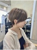 クールくびれ丸みショート