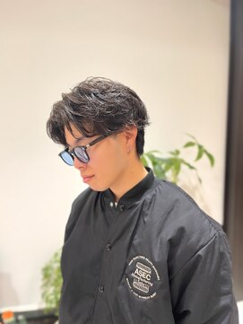 アレーズバイベニボンズ(Alaise by Beni,Bond's) 王道シャドウパーマセンターパート