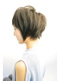 ツヤ感! 大人 かわいいショートヘア