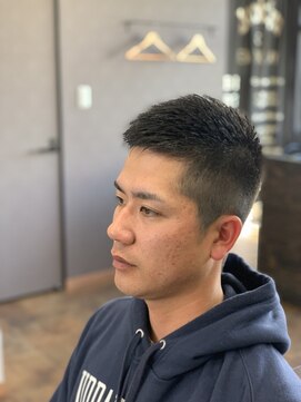 すがなみバーバーショップ ワイルドベリーショート