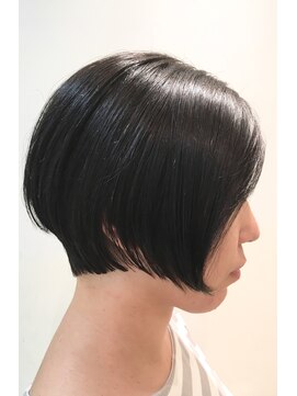 レンジシキチジョウジ (RENJISHI KICHIJOJI) 前下がりショートボブ 【RENJISHI】