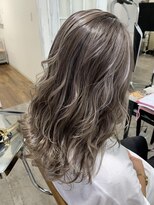 プライズ アイリス 池袋東口店(prize Iris)&nbsp;ハイライトグレージュイルミナカラー池袋東口