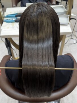 ロンドメリア 天神大名店(Lond Melia) 髪質改善縮毛矯正でツヤサラストレート 髪質改善/艶髪/縮毛矯正