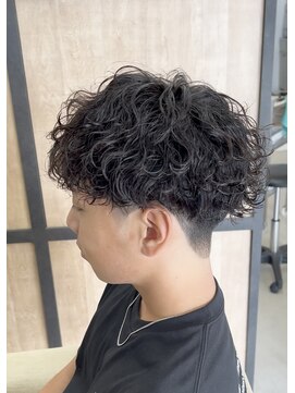 メンズギフト(men's GIFT) 刈り上げツーブロック波巻きスパイラルパーマメンズマッシュ