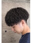 ツイストスパイラルパーマメンズ刈り上げツーブロックマッシュ