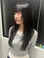 フゾンカウチ(fuzon kauti)&nbsp;ロングレイヤーハッシュカット顔周りレイヤー20代