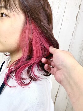 シューフルール(chou-fleur) ビビットなピンクでアゲたミディ