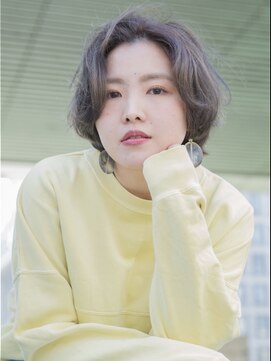 ヘアメイク マージ(hair make merge) 《東住吉区/デザインカラー》柔らかグレージュ×無造作ミニボブ