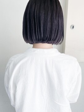 キャンバス バイ ネオリーブ 横浜西口(Canvas by neo.) 切りっぱなしボブ　ぱっつんボブ　ネイビーブルー