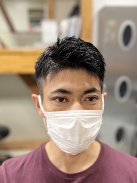 アールグレイ(EARLGREY) 柔らかいカットラインのフェードカット