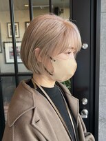 メゾン アヴァロ(Maison Avallo)&nbsp;ホワイトベージュのショートボブスタイル