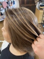 ギャロップヘアー 白髪ぼかしハイライト