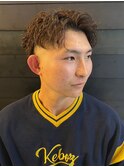 ツイストスパイラルパーマ　フェードカット　ナチュラルブラウン