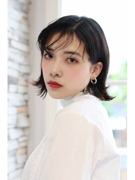 ルーツ(ROOTS) 外ハネボブ 黒髪 学割U24 髪質改善 トリートメント ROOTS