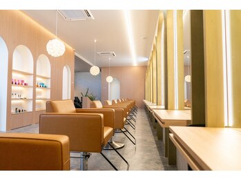 LUVISM小新店/西区/顔周りレイヤー/韓国/学割/ブリーチ/ボブ/縮毛矯正/髪質改善