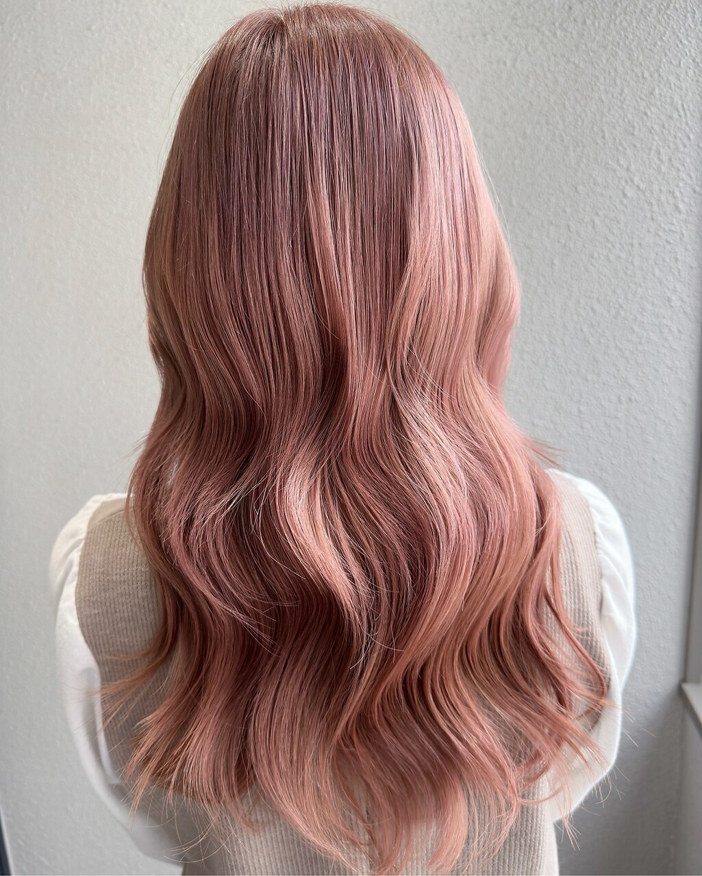 コーラルピンクカラー_ ベビーピンク_ ミルクティーピンク：L209673479