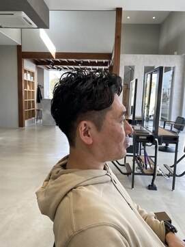 シアター 高崎(THEATER) アップバング刈り上げ