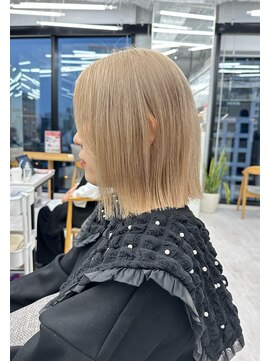 ビューナゴヤ 名駅(VIEW NAGOYA) 黒髪カタログ/ボブルフ/小顔に見せるヘア/ワンレン