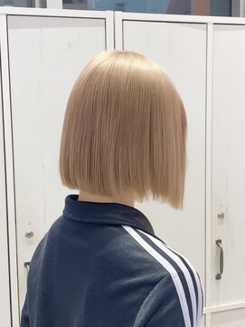 リー 梅田(Lee) ホワイトグレージュ/ハイトーン/ホワイトベージュ/ブリーチ