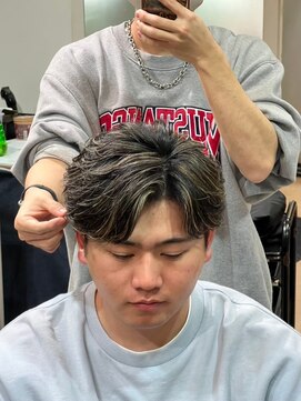 アウラ(AURA) フェザーパーマカルマパーマニュアンスパーマ