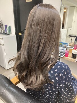 クラン(Chlan) 透明感グレージュカラー