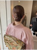 上品なタイトシニヨン