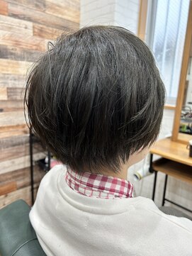 収まるショート